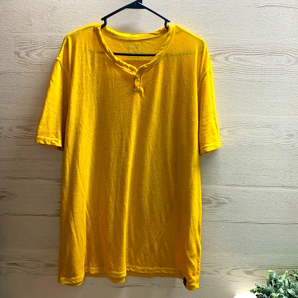Lucky Brand mustard yellow t shirt size XL